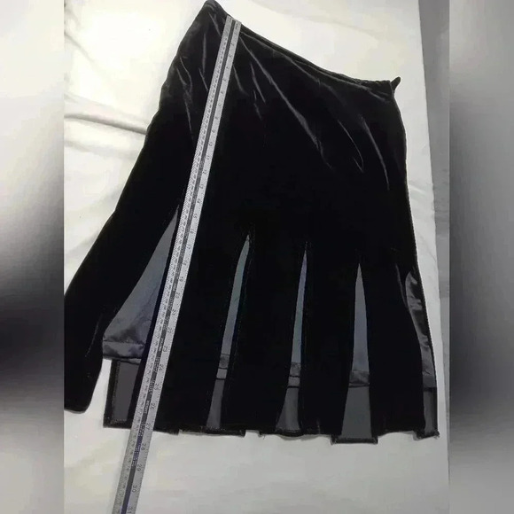 R&K Evening  Velvet several slit midi skirt. Size L - Picture 4 of 7